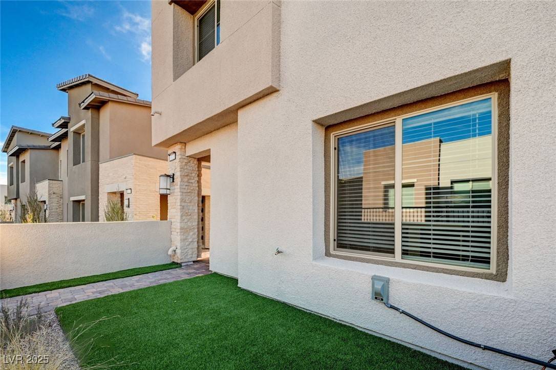 Las Vegas, NV 89138,600 N Carriage Hill DR #1018