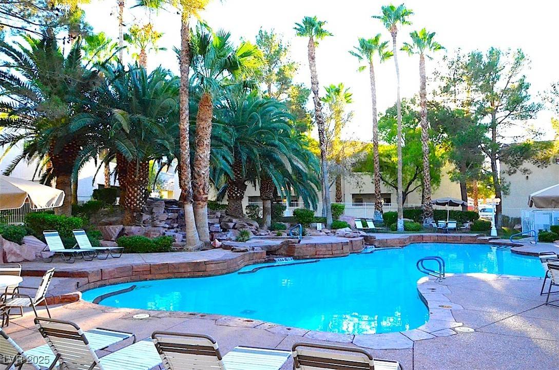 Henderson, NV 89074,2975 Bluegrass LN #824