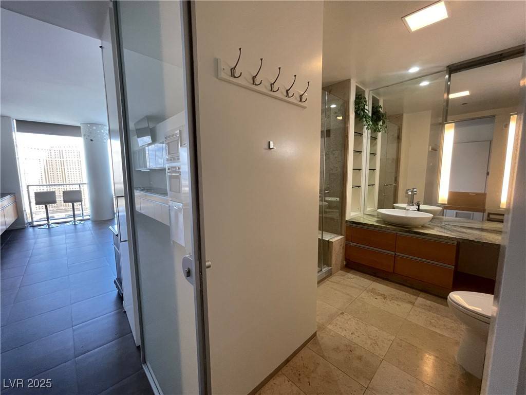 Las Vegas, NV 89158,3722 Las Vegas BLVD #1605