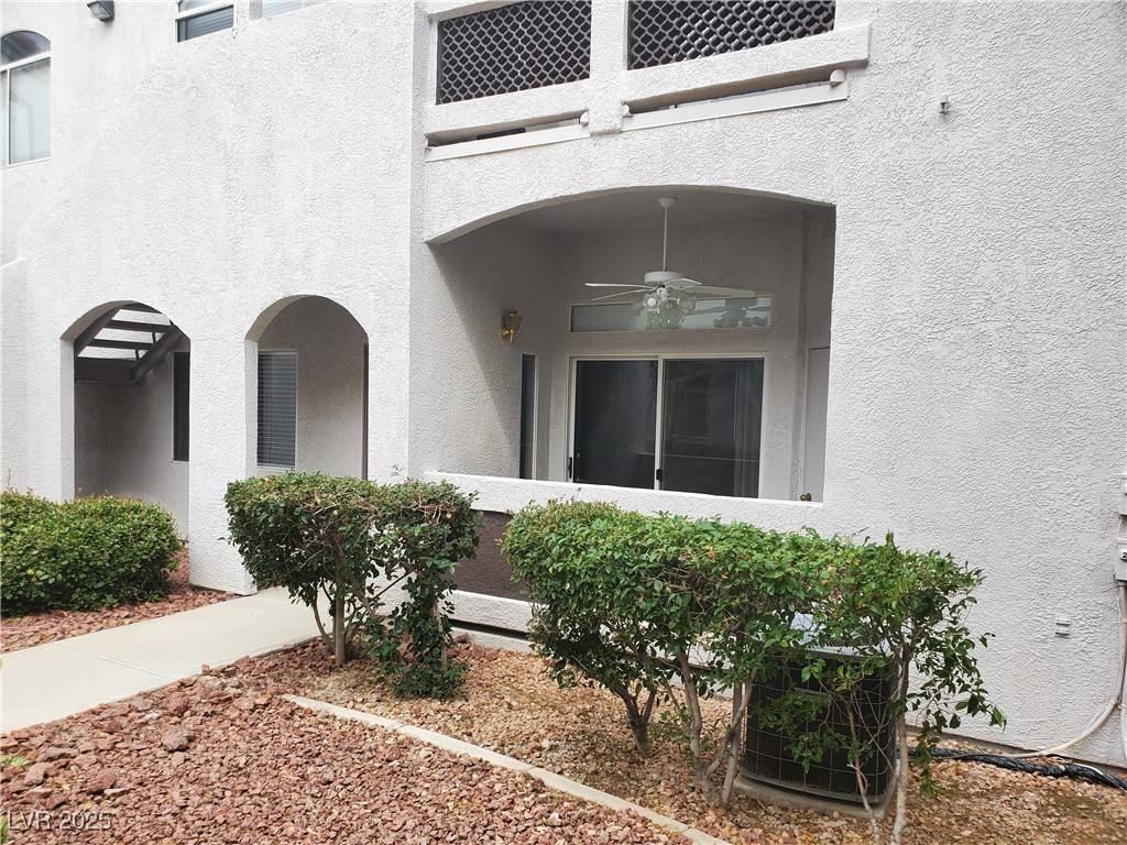 Henderson, NV 89052,700 Carnegie ST #2013