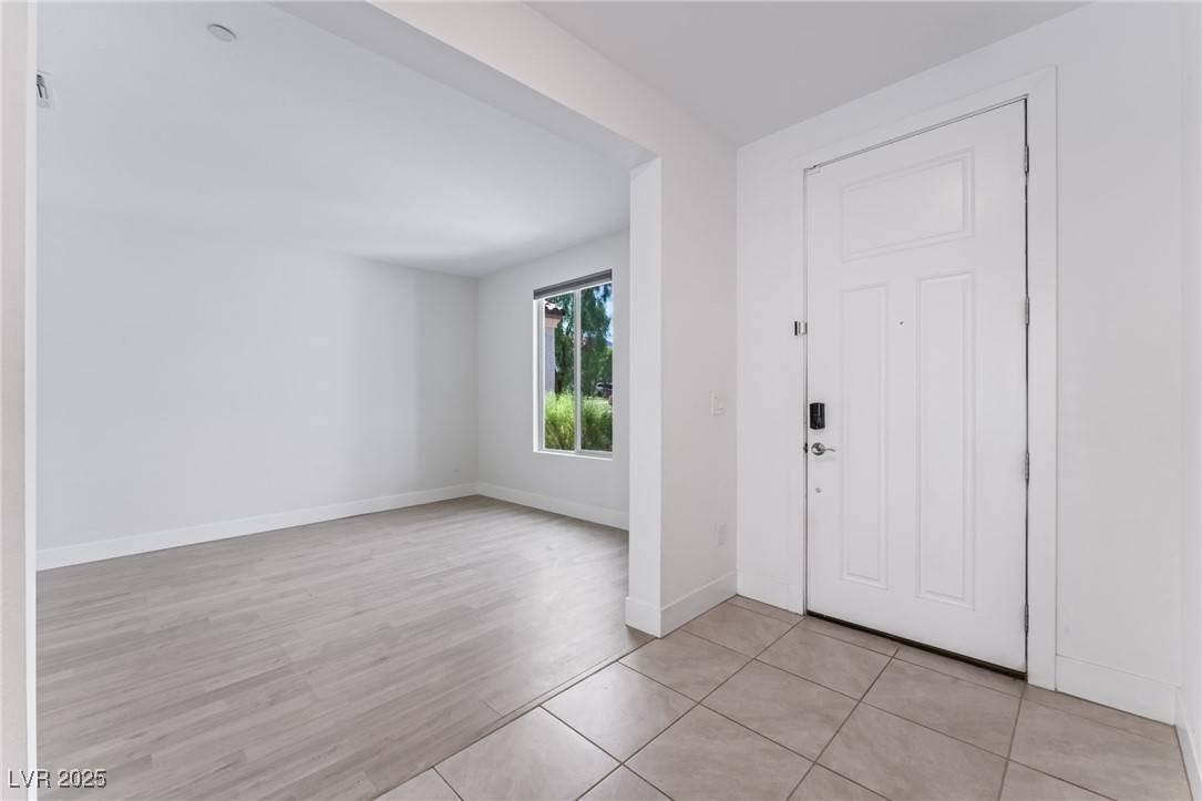 Las Vegas, NV 89166,9993 Birch Knoll AVE