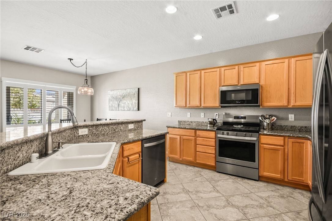 North Las Vegas, NV 89084,2104 Willow Wren DR