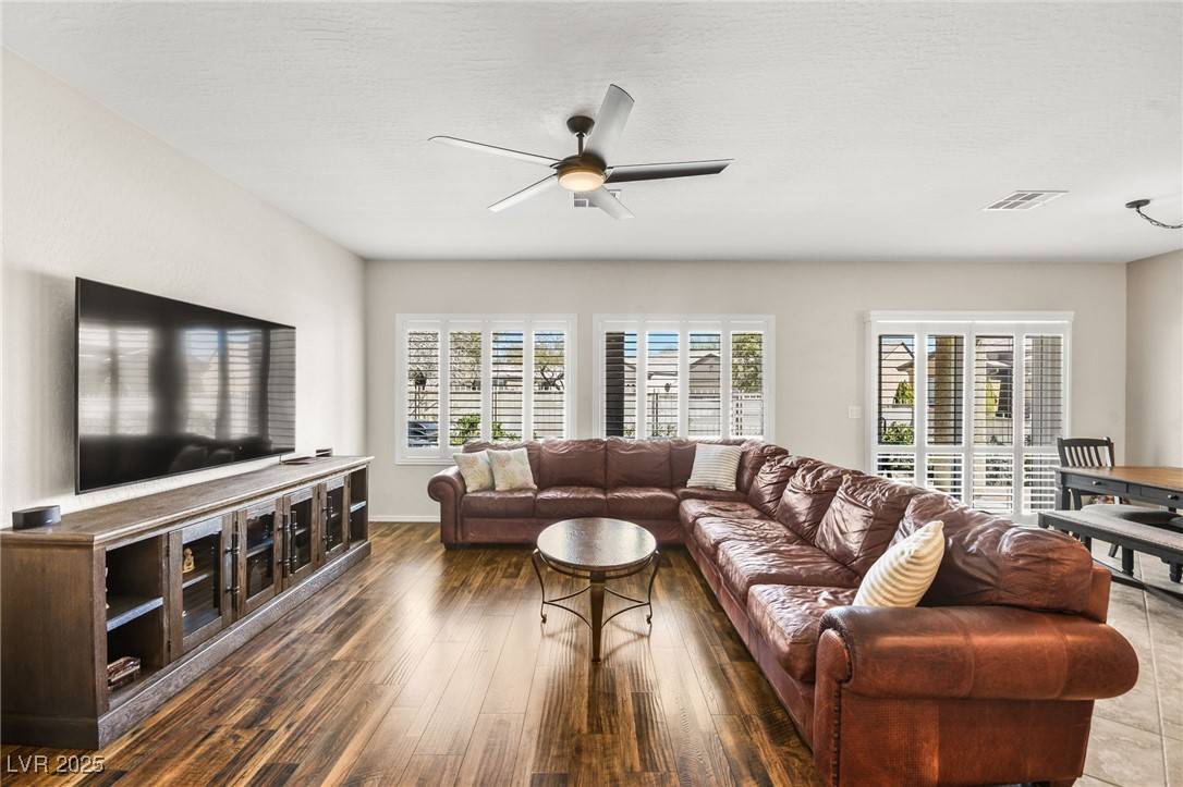 North Las Vegas, NV 89084,2104 Willow Wren DR