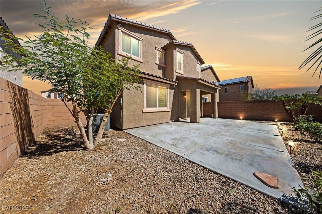 Las Vegas, NV 89122,6403 Dundock AVE