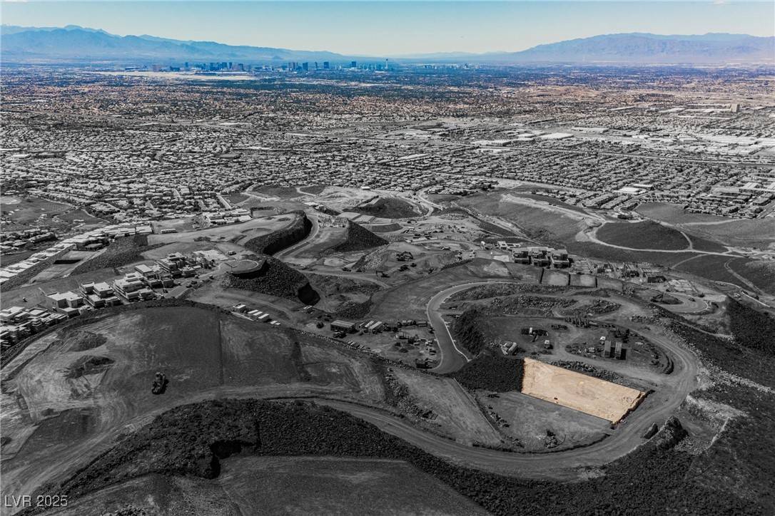 Henderson, NV 89012,555 GRAND RIM DR