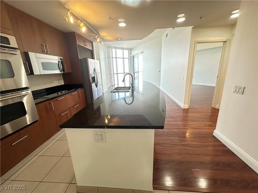 Las Vegas, NV 89102,200 W SAHARA AVE #3909
