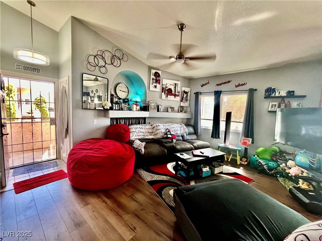 Las Vegas, NV 89118,5225 W Reno AVE #219