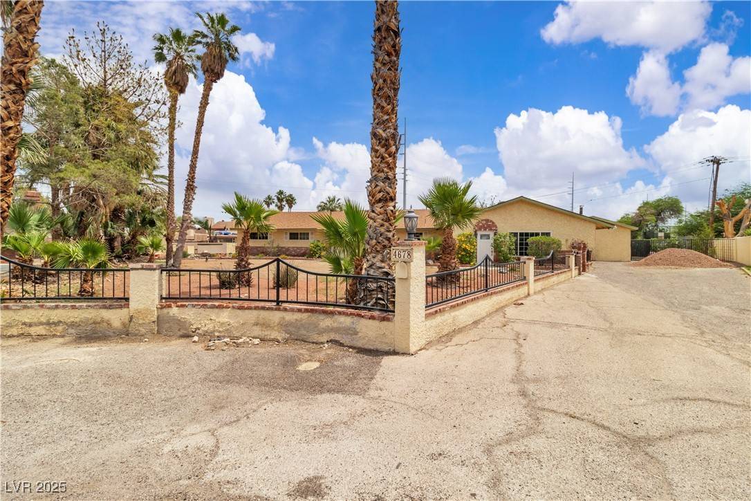 Las Vegas, NV 89119,4678 Saddle PL