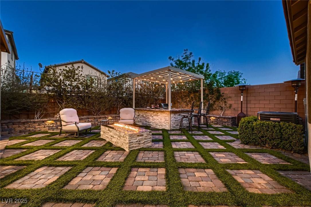 Henderson, NV 89044,2664 Ornate Regiment ST
