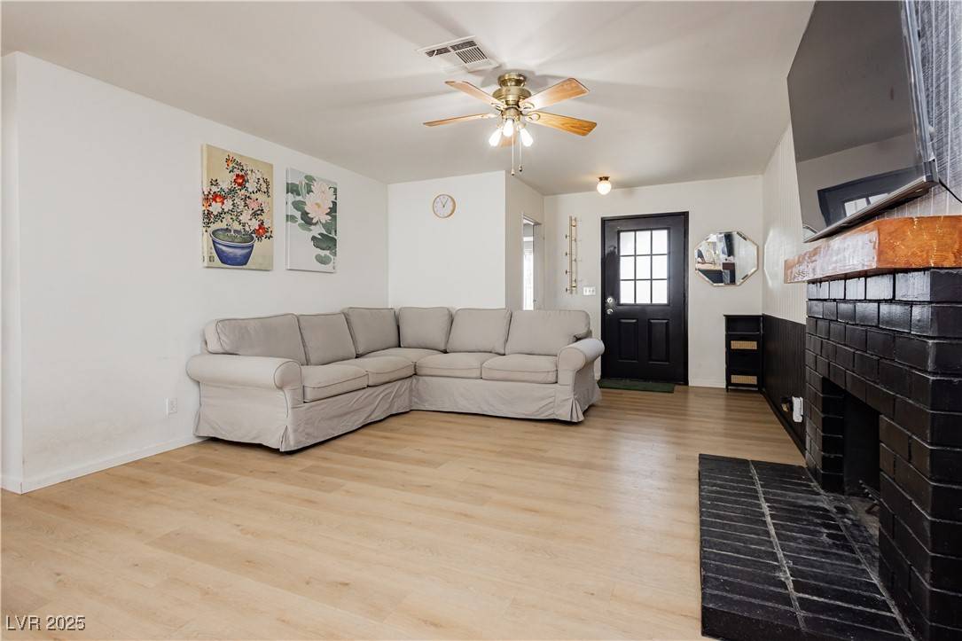 Las Vegas, NV 89142,1315 Chatsworth CT