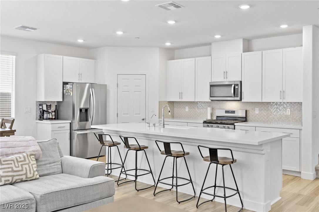 Las Vegas, NV 89166,10165 Canyon Mantle ST