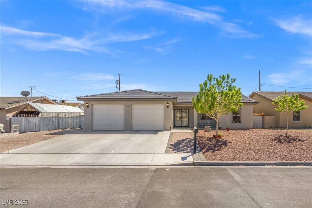 Las Vegas, NV 89104,4669 E Saint Louis AVE
