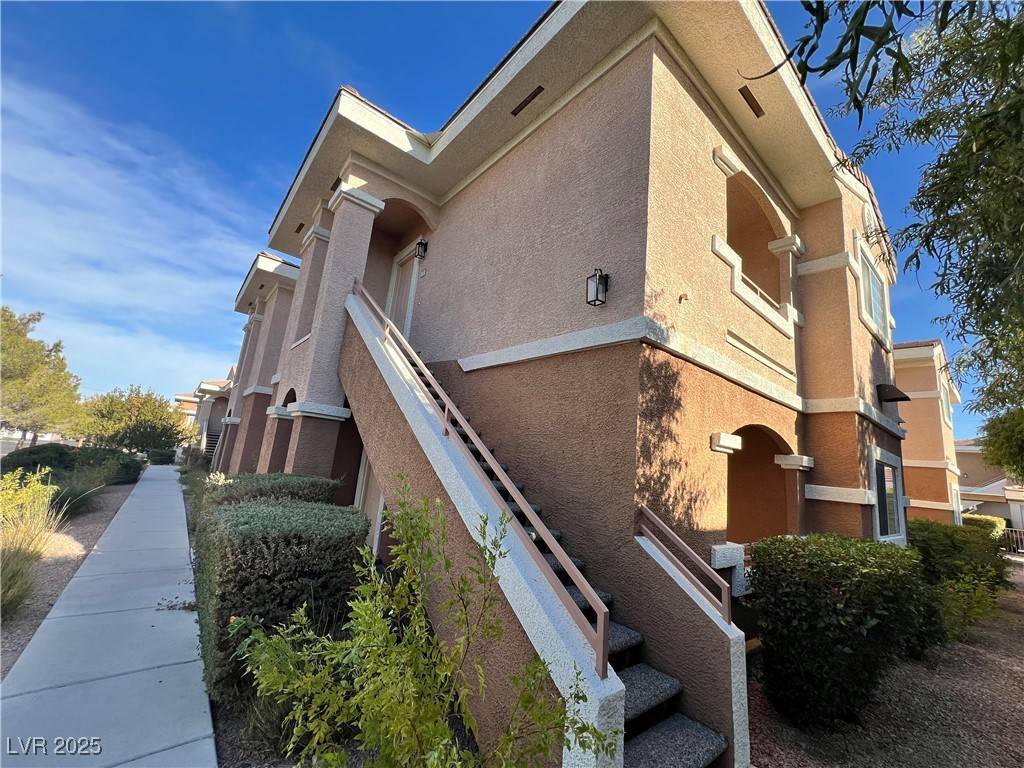Henderson, NV 89052,830 Carnegie ST #721