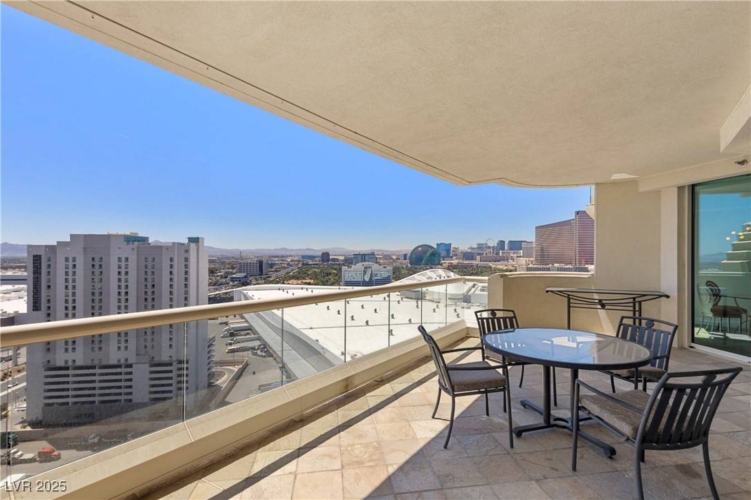 Las Vegas, NV 89109,2877 Paradise RD #2203