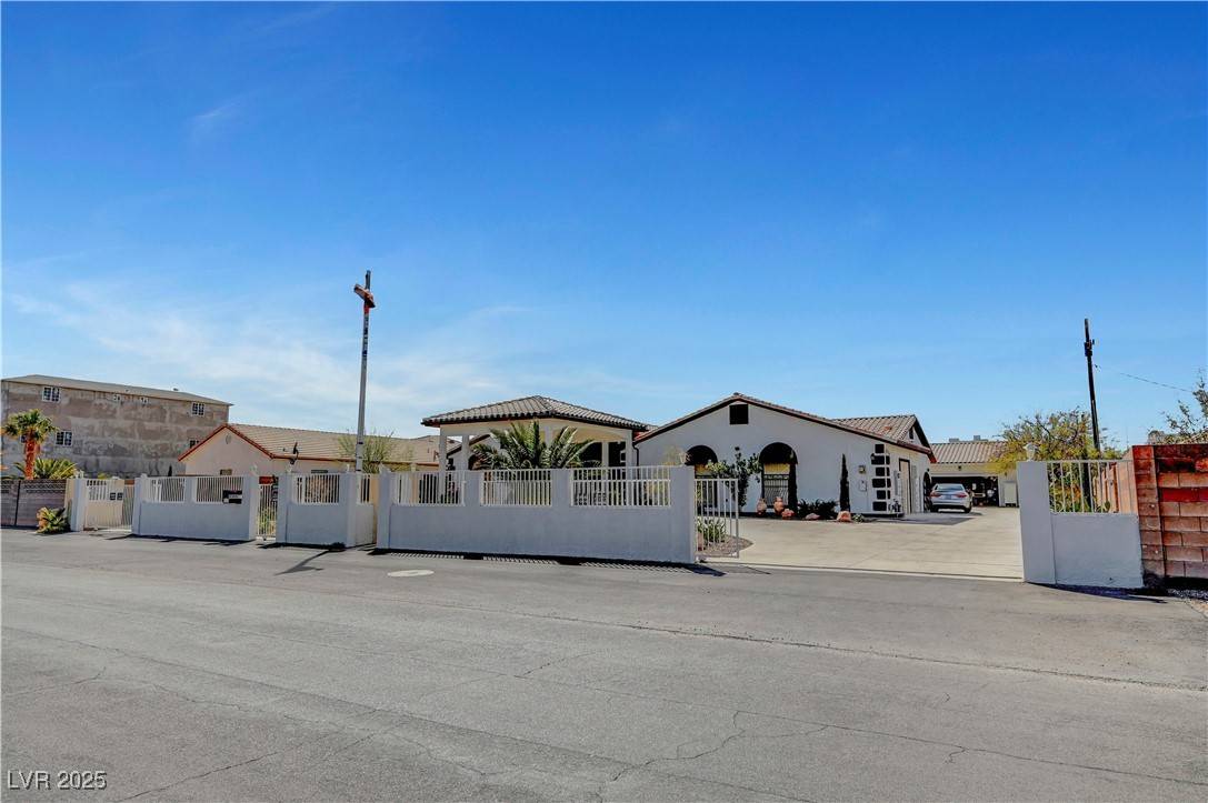 Las Vegas, NV 89123,8365 Haven ST