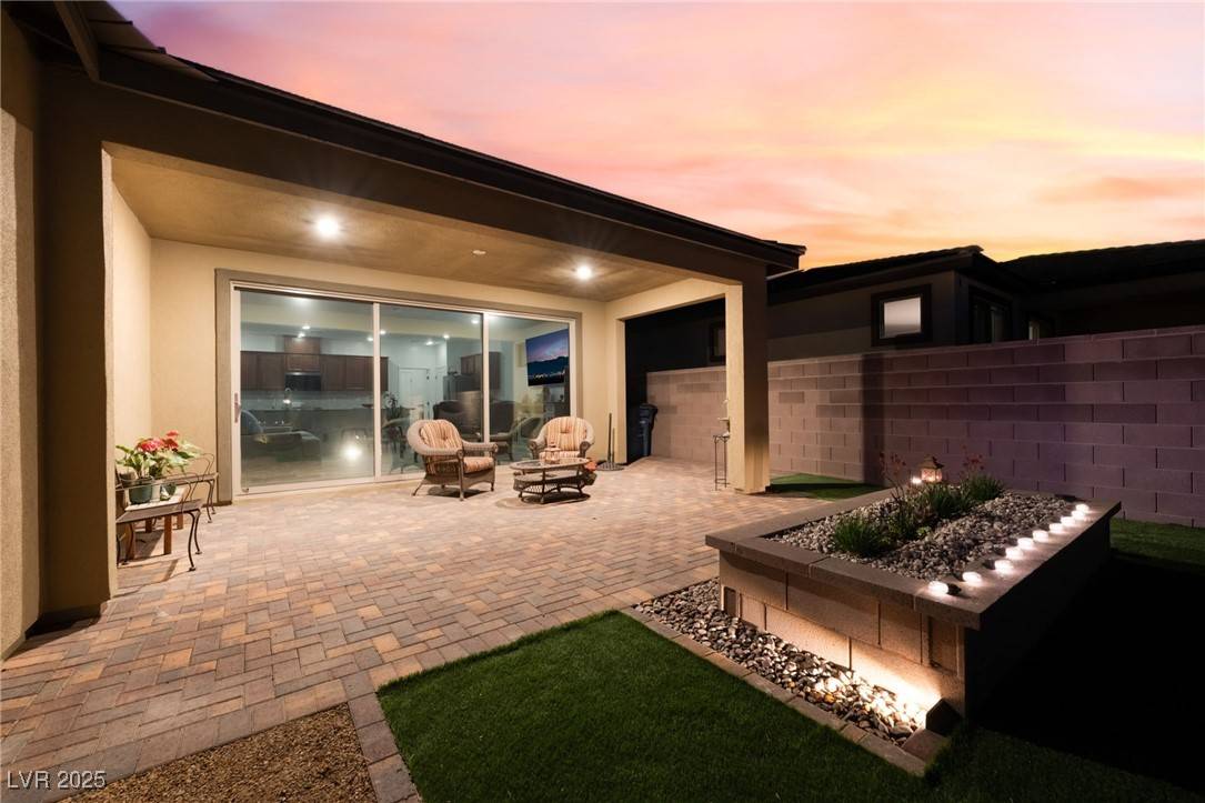 Las Vegas, NV 89143,10216 Chrysolite PL