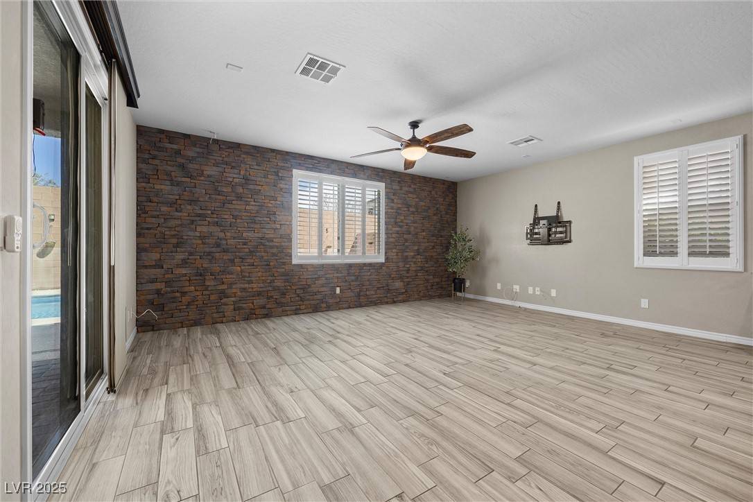 Las Vegas, NV 89141,3428 Royal Calloway AVE
