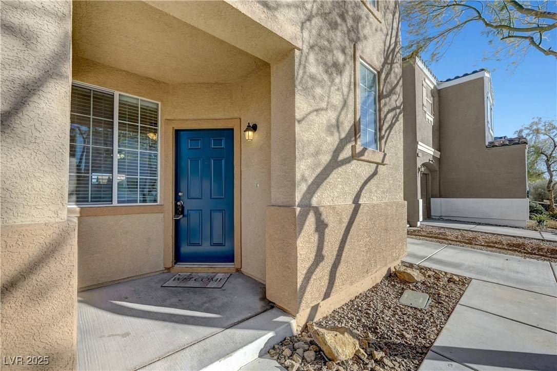 Las Vegas, NV 89113,7506 Village Mist LN