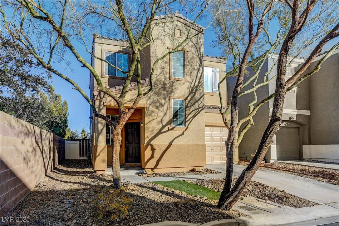 Las Vegas, NV 89113,7506 Village Mist LN