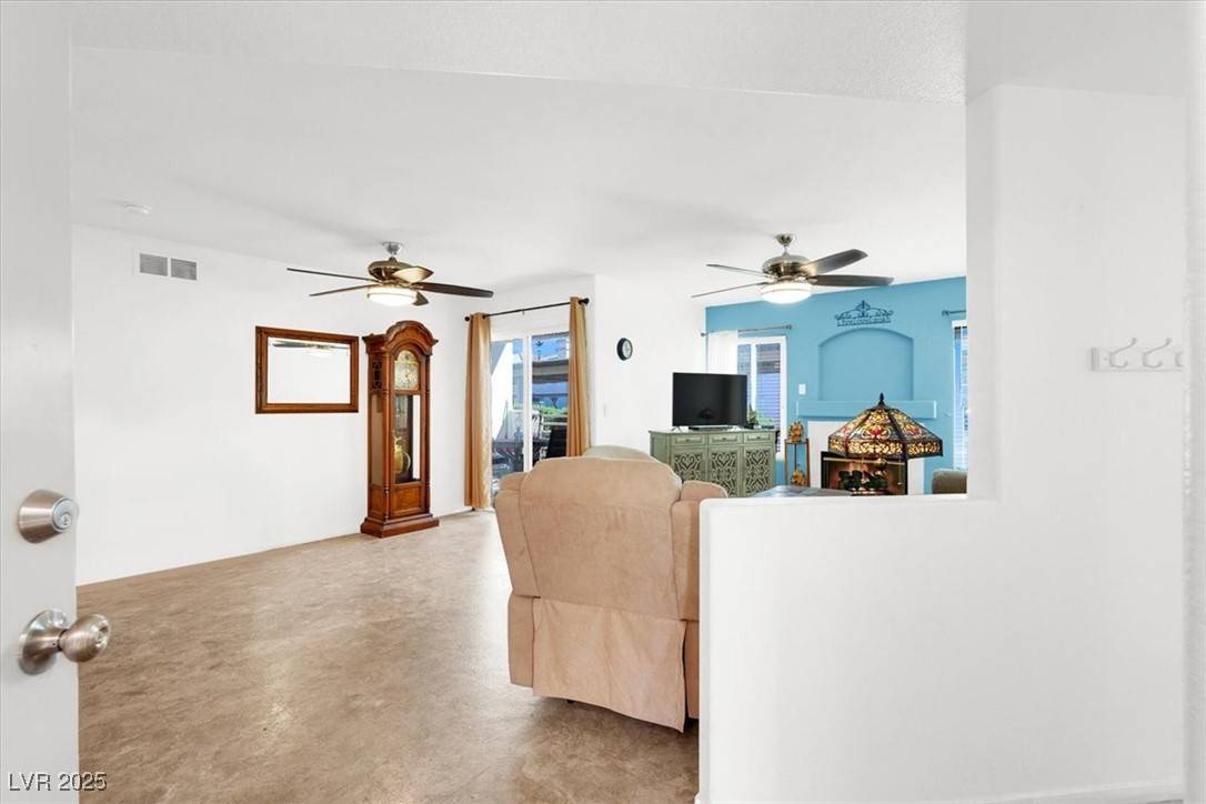 Las Vegas, NV 89104,4555 E Sahara AVE #120