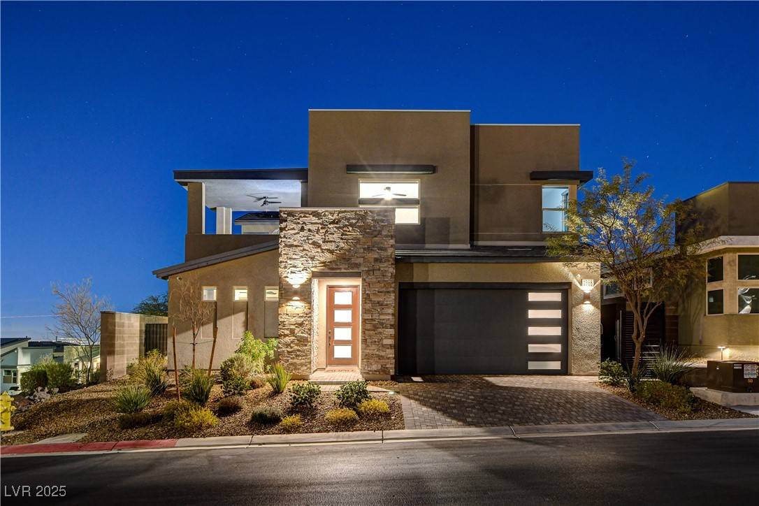 Henderson, NV 89052,1968 Regal Bluff DR