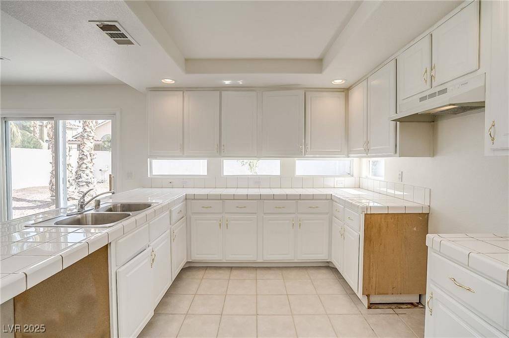 Las Vegas, NV 89183,9776 Whitewater Canyon CT