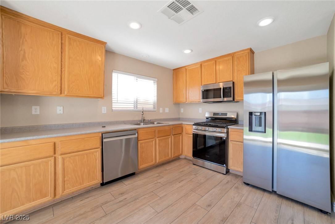 Las Vegas, NV 89166,7826 Shingle Beach ST