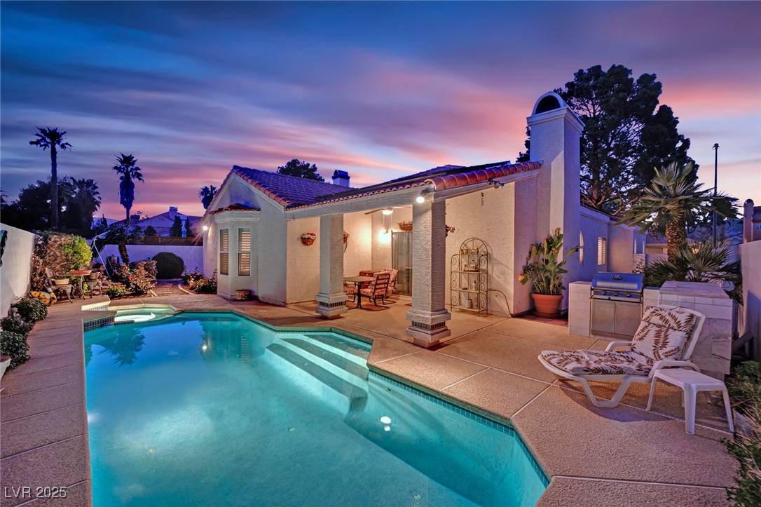 Las Vegas, NV 89129,7405 Blue Sage CT