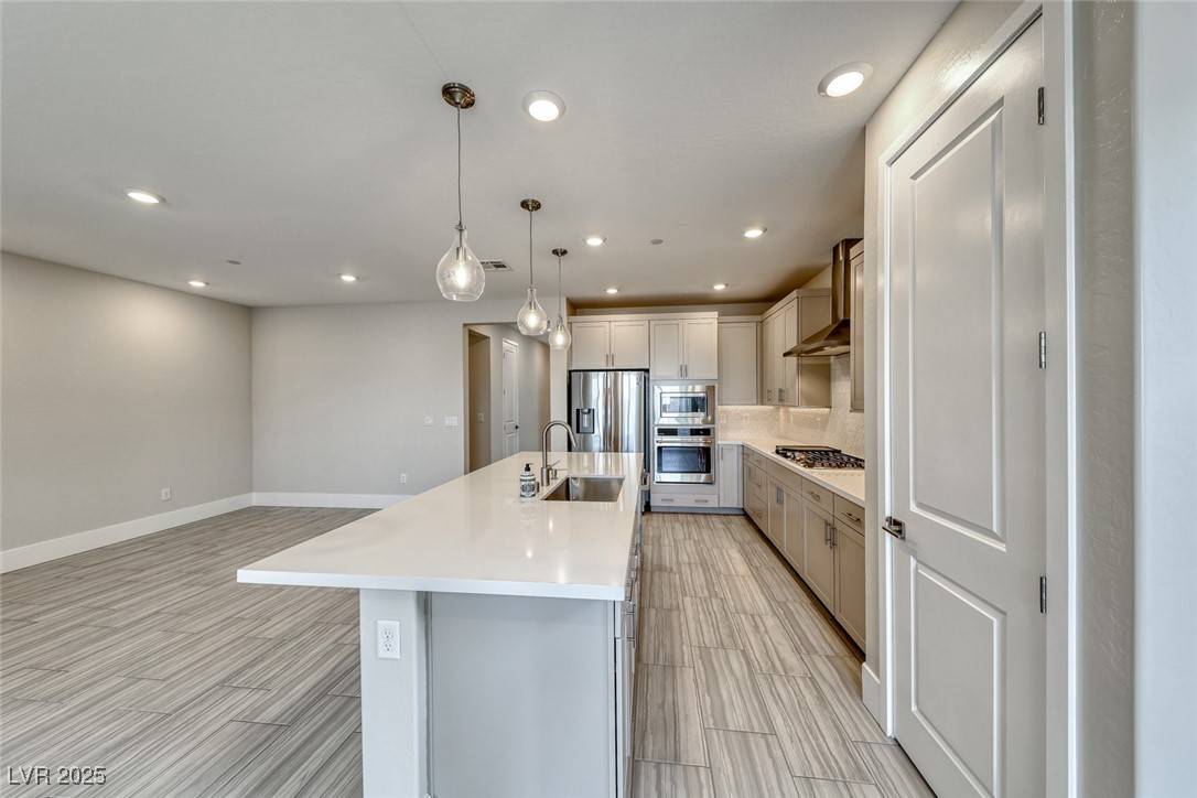 Las Vegas, NV 89143,9568 Among LN