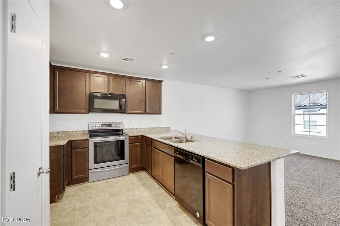 Las Vegas, NV 89115,4561 Woolcomber ST