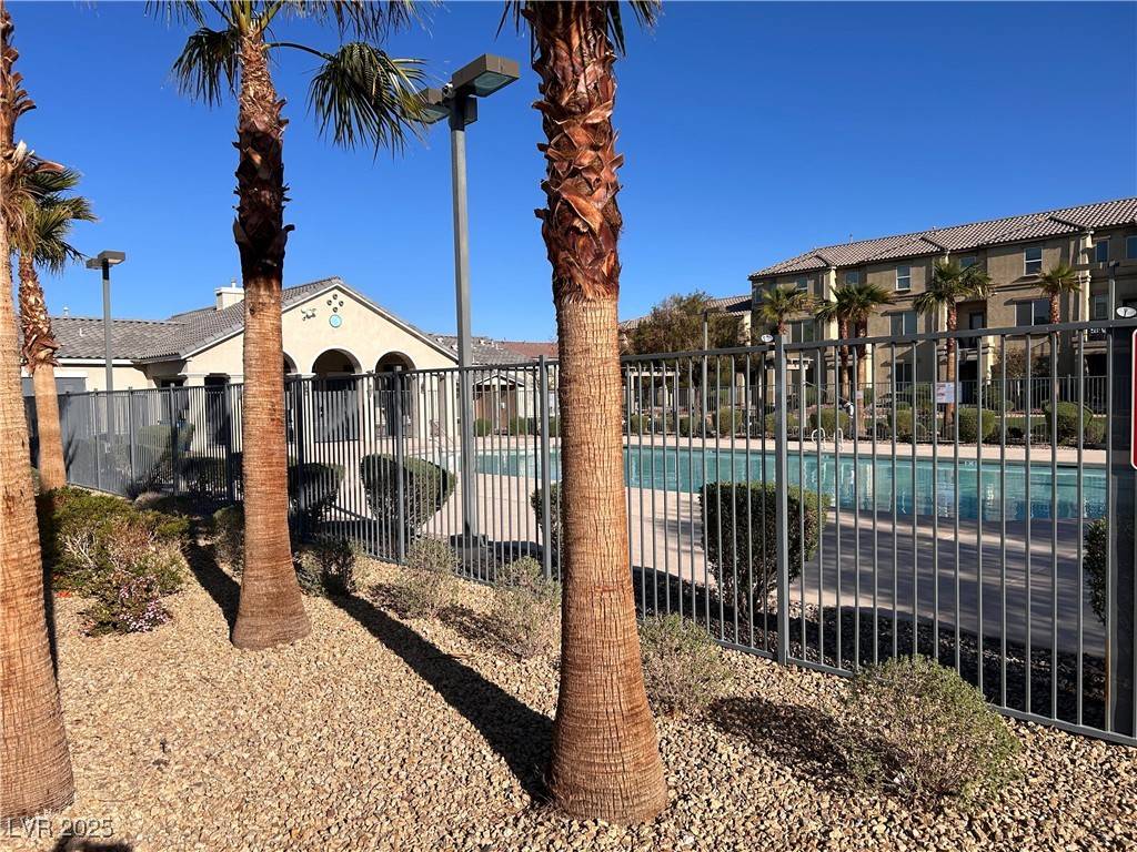 Las Vegas, NV 89115,4561 Woolcomber ST