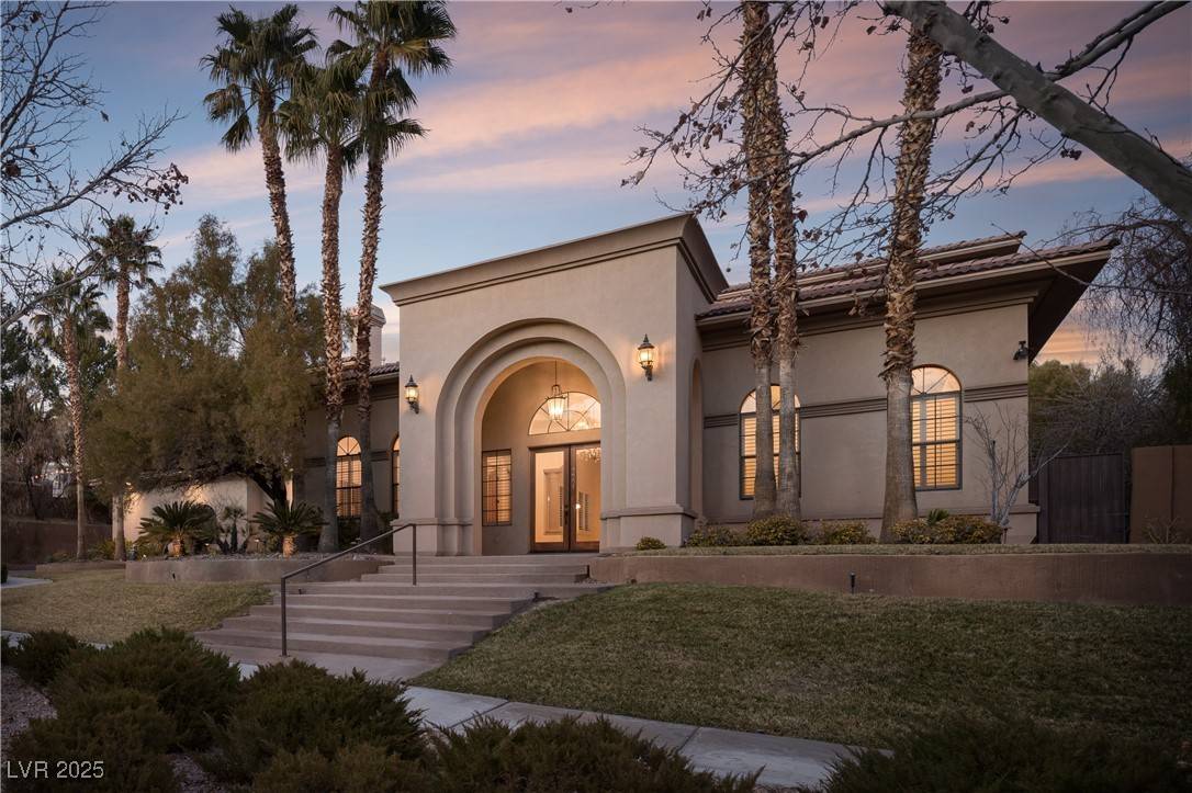 Las Vegas, NV 89134,9904 Moonridge CT