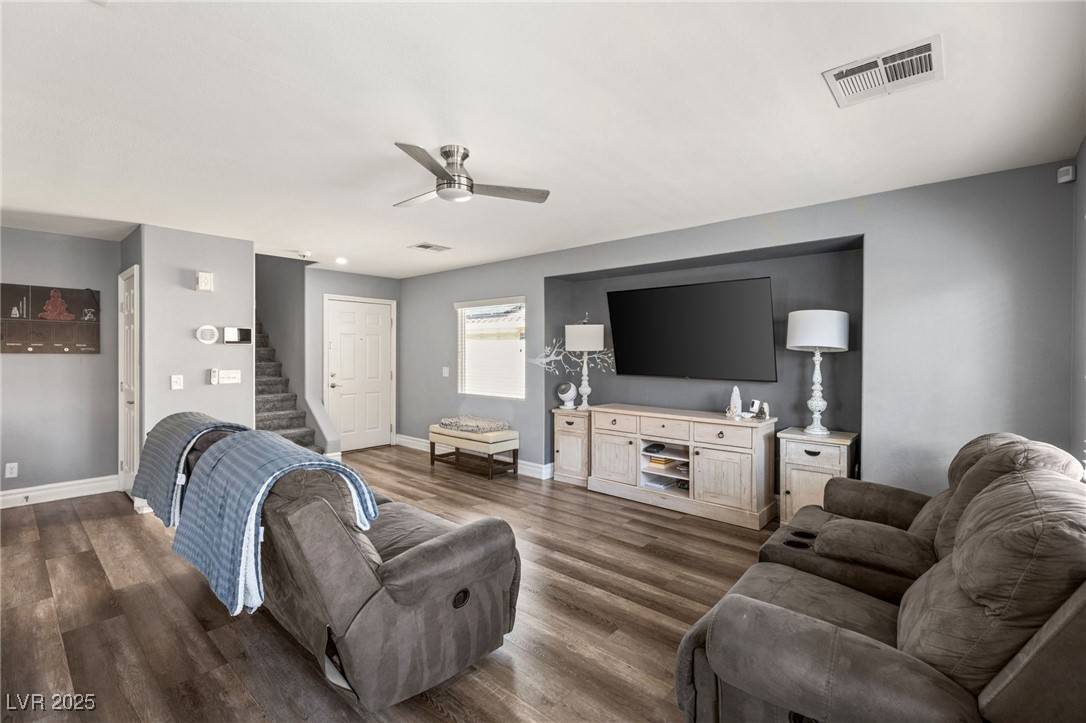Las Vegas, NV 89148,232 Dog Leg DR