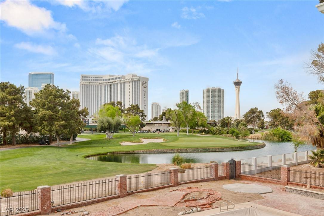 Las Vegas, NV 89109,3207 BEL AIR DR