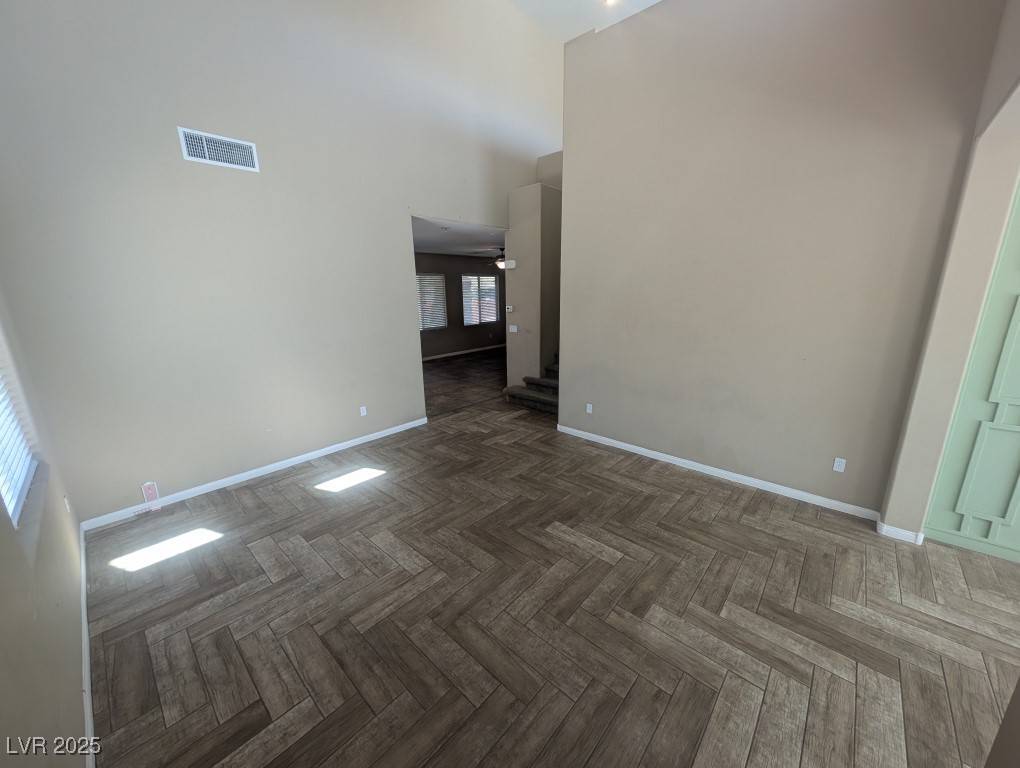 Las Vegas, NV 89135,5532 Table Top LN