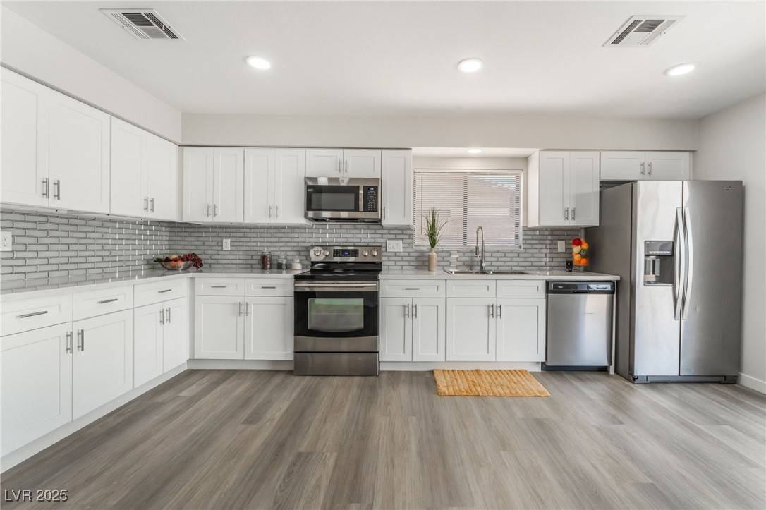 Henderson, NV 89011,1437 Price ST