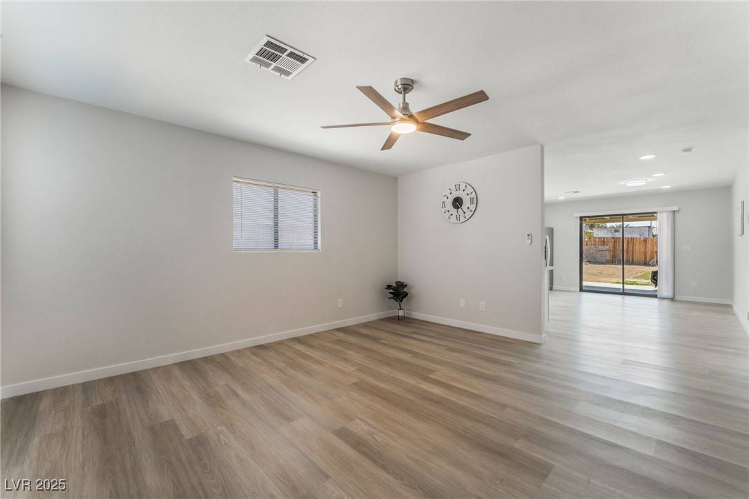 Henderson, NV 89011,1437 Price ST