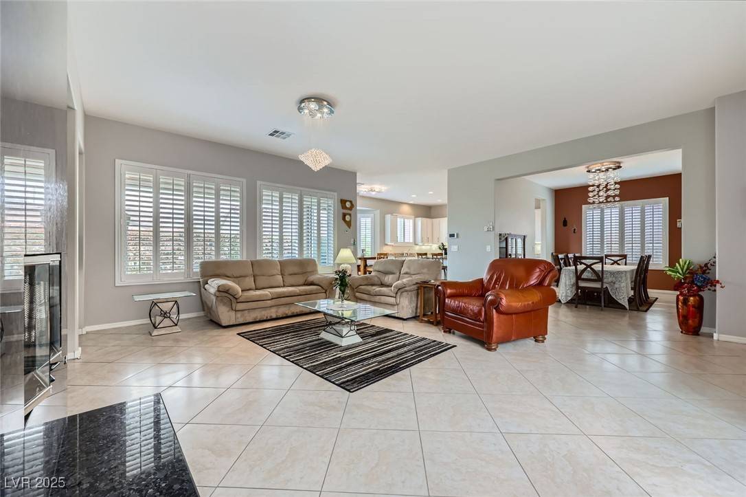 Henderson, NV 89044,2116 Burtonsville DR