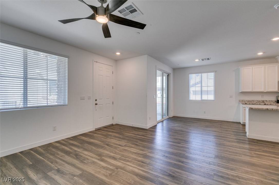 Las Vegas, NV 89130,5730 Sky Pointe DR #165
