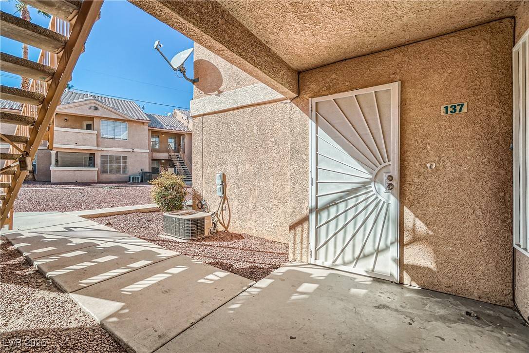 Las Vegas, NV 89115,1830 N Pecos RD #137