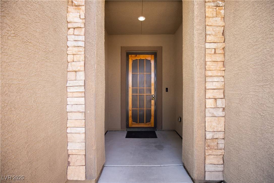 Henderson, NV 89014,703 Flaming Cliffs CT
