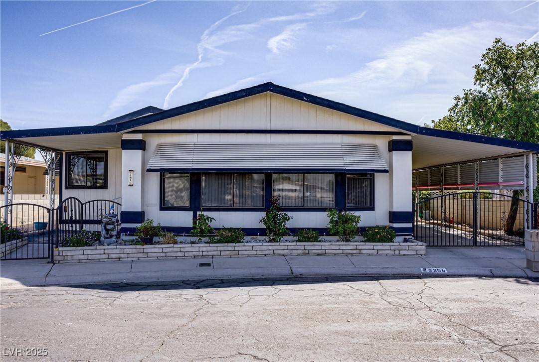 Las Vegas, NV 89122,3256 Tularosa LN