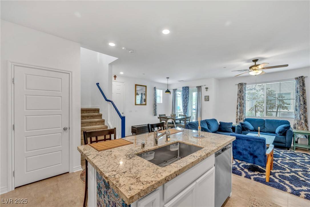 Las Vegas, NV 89131,7364 N Decatur BLVD #4