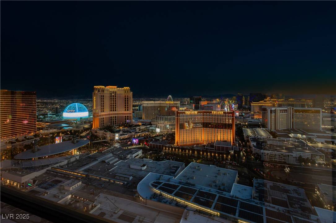 Las Vegas, NV 89109,2000 Fashion Show DR #5300
