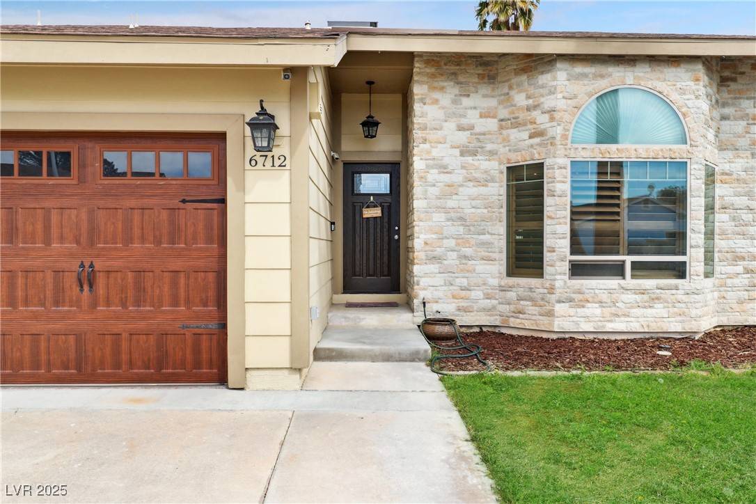 Las Vegas, NV 89107,6712 Kittery DR