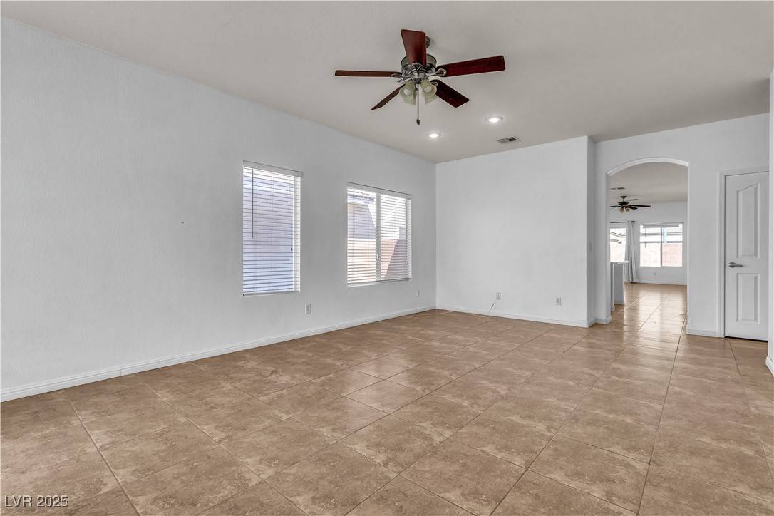 North Las Vegas, NV 89086,1016 Echo Beach AVE