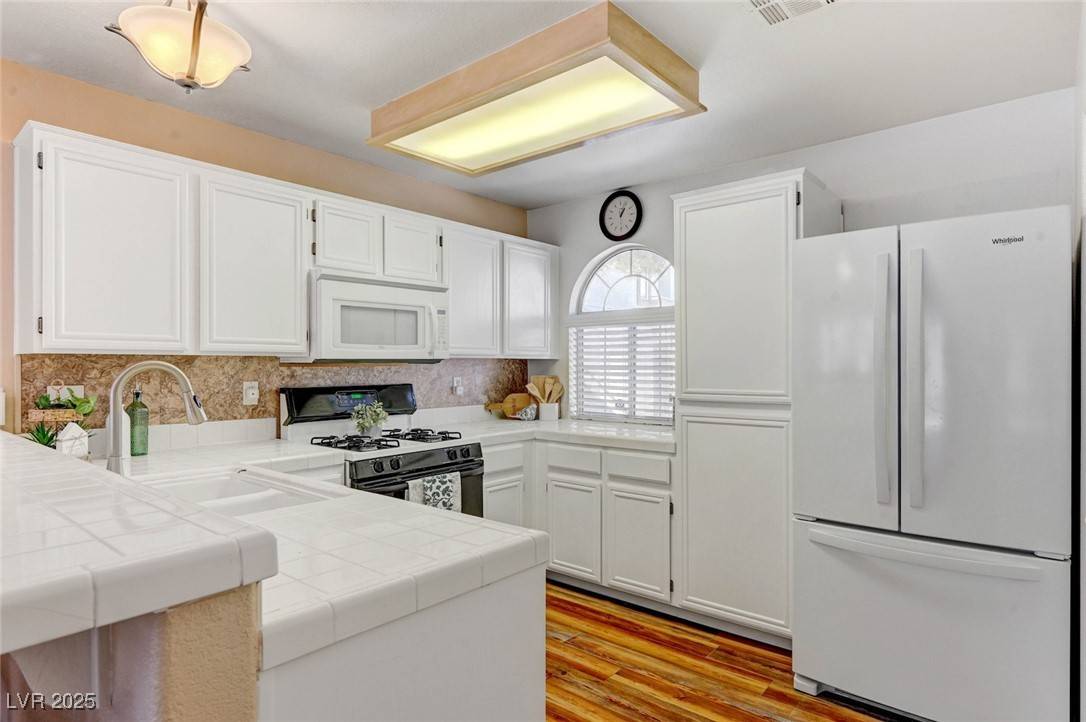 Las Vegas, NV 89128,3125 N Buffalo DR #1091