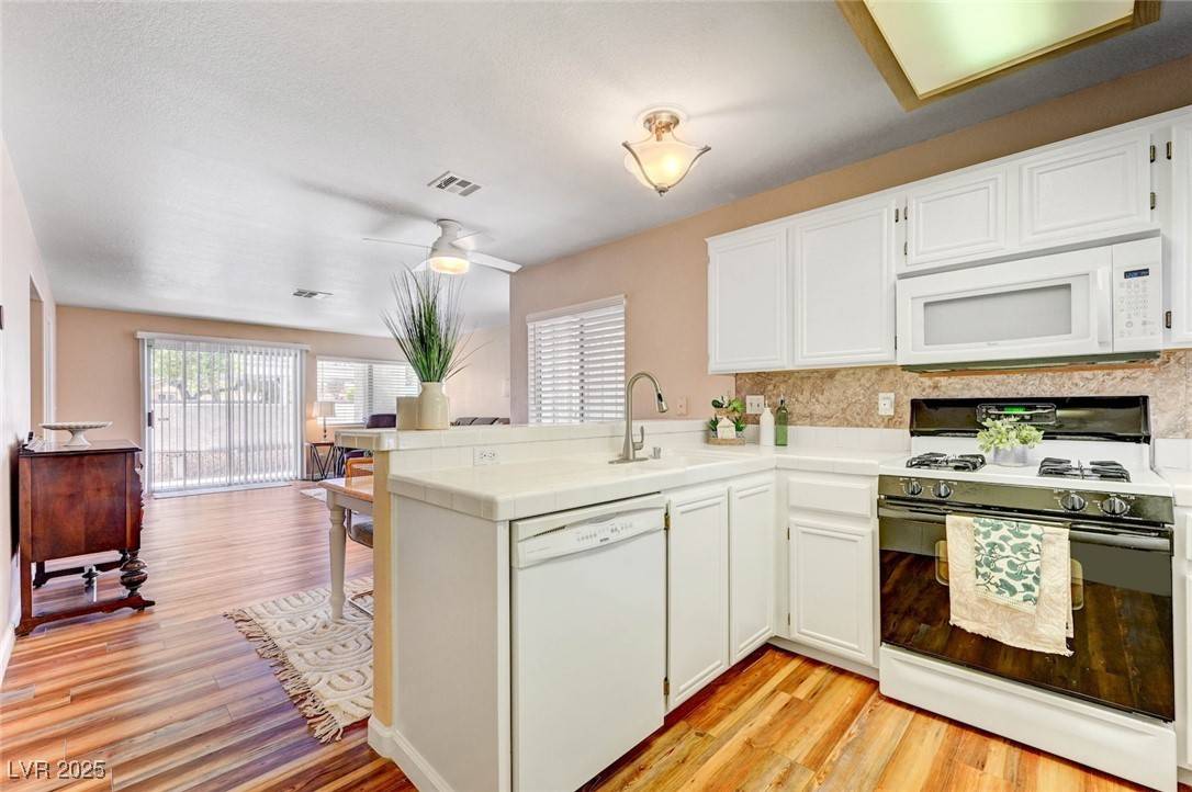 Las Vegas, NV 89128,3125 N Buffalo DR #1091