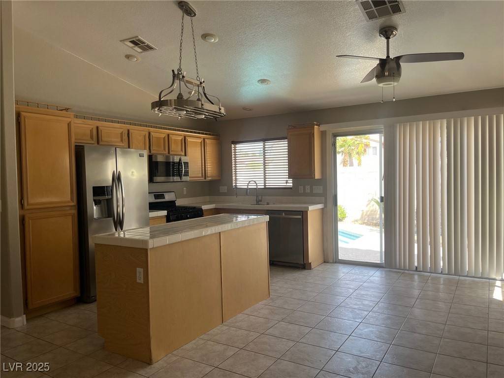 Las Vegas, NV 89123,9436 Silvaner CT