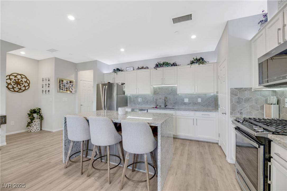 Henderson, NV 89002,1180 Solano Hills CT